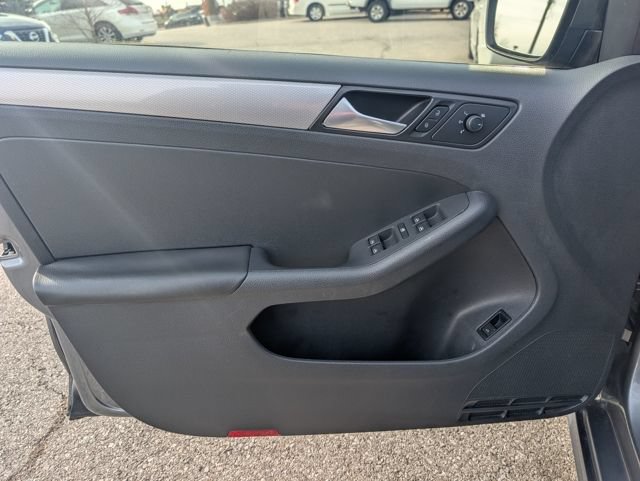 Used 2018 Volkswagen Jetta S FWD image 9