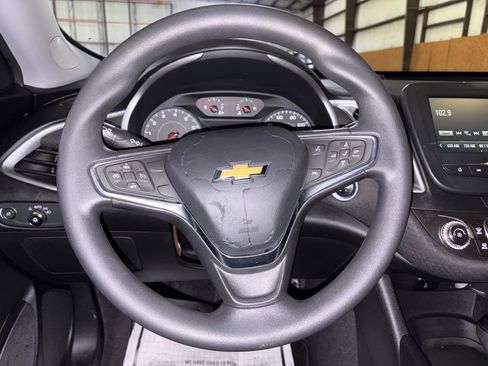 Used 2017 Chevrolet Malibu LS FWD image 17