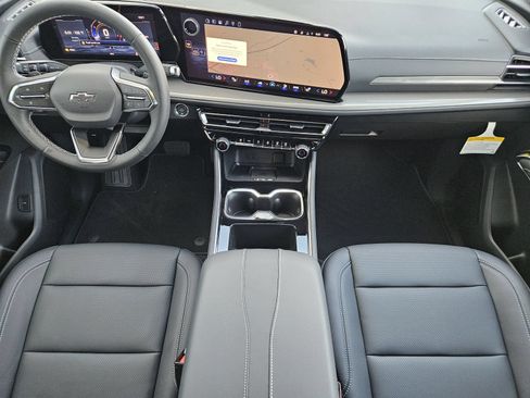 New 2027 Chevrolet Traverse LT w/ Midnight/Sport Edition FWD image 23