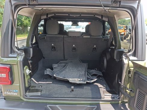 Certified 2024 Jeep Wrangler Unlimited AWD/4WD image 28