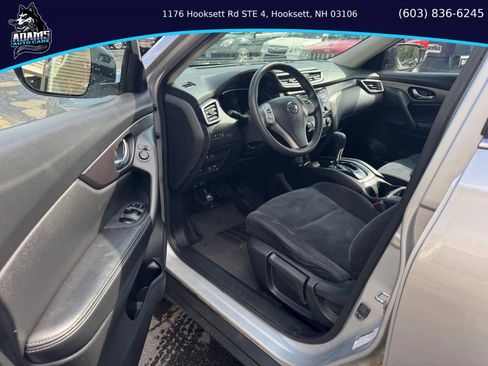 Used 2016 Nissan Rogue S image 9