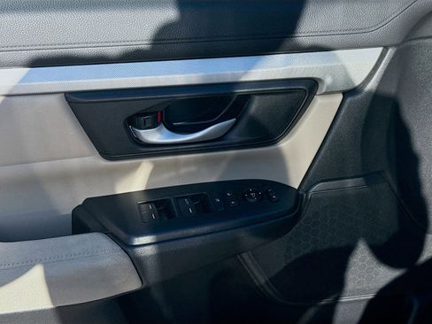 Used 2017 Honda CR-V LX image 16