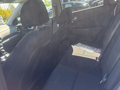 Used 2022 Hyundai Kona SEL w/ Convenience Package AWD/4WD image 11