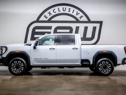 Used 2026 GMC Sierra 2500 Denali Ultimate AWD/4WD image 6