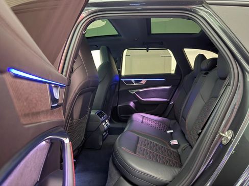 Used 2022 Audi RS 6 w/ Executive Package image 27