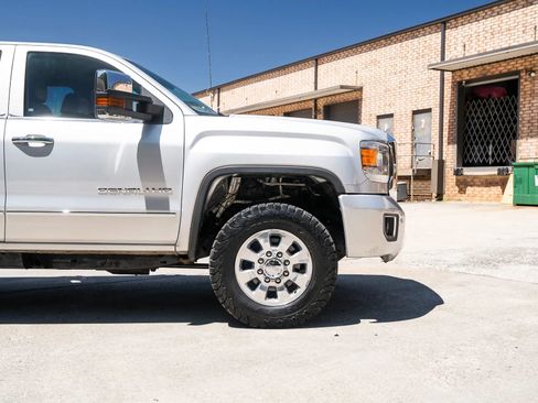 Used 2015 GMC Sierra 2500 Denali w/ Duramax Plus Package AWD/4WD image 12