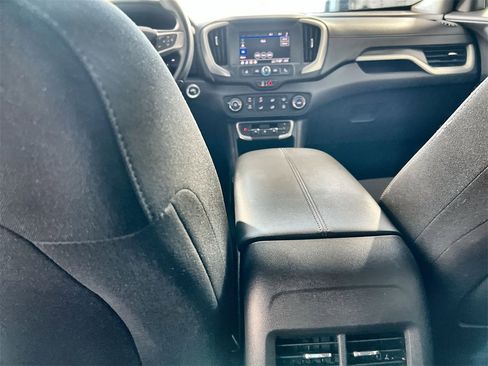 Used 2024 GMC Terrain SLE image 21