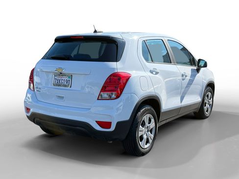 Used 2017 Chevrolet Trax LS FWD image 5