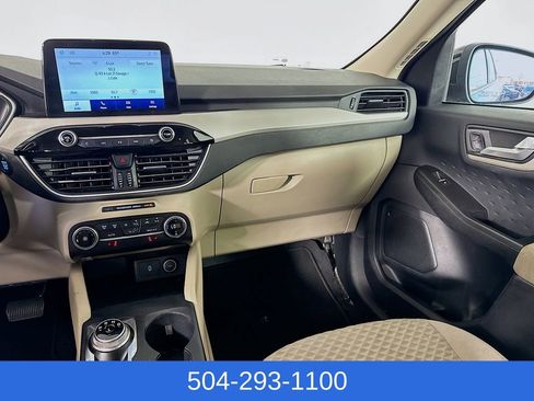 Used 2020 Ford Escape SE image 22