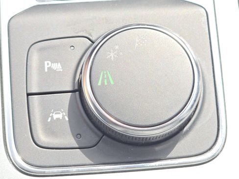 Certified 2023 Chevrolet Blazer LT FWD image 11