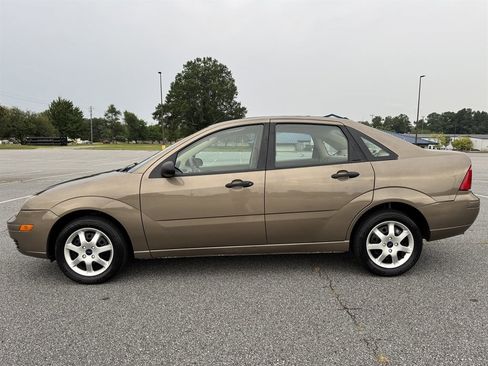 Used 2005 Ford Focus SE image 8