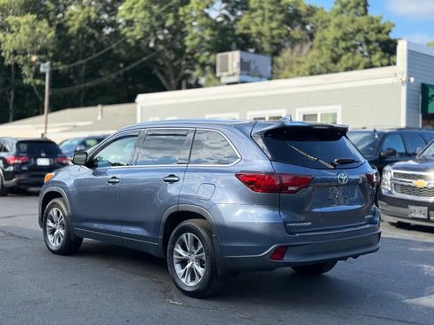 Used 2014 Toyota Highlander XLE AWD/4WD image 7