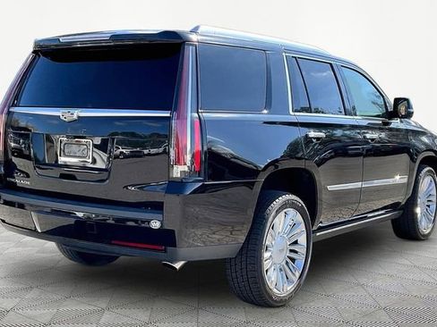 Used 2019 Cadillac Escalade Platinum image 5