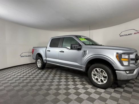 Used 2023 Ford F150 XLT image 2