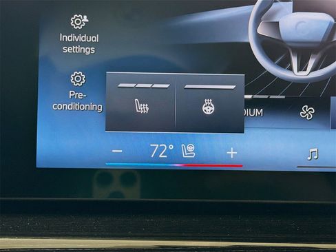 New 2026 BMW X5 xDrive50e w/ M Sport Package image 24