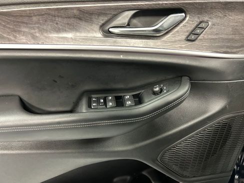 Used 2024 Jeep Grand Cherokee L Limited image 14