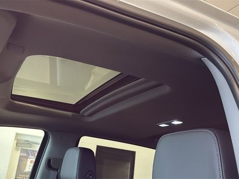 Used 2020 GMC Sierra 1500 SLT w/ SLT Premium Plus Package image 26