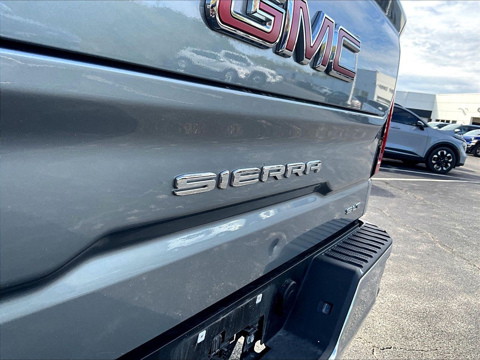 Used 2025 GMC Sierra 1500 SLT AWD/4WD image 25