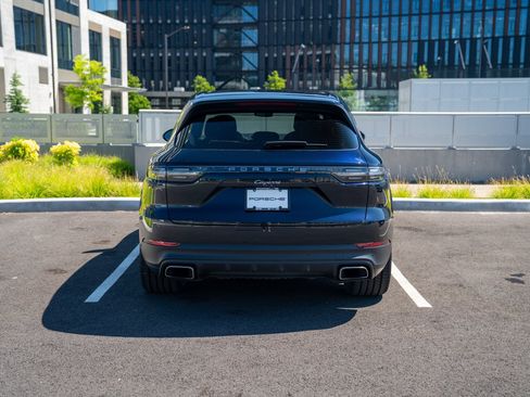 Certified 2023 Porsche Cayenne AWD/4WD image 7