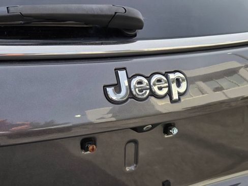 Used 2019 Jeep Compass Limited AWD/4WD image 10