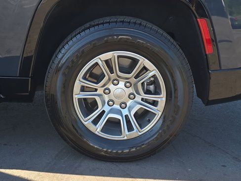 Used 2024 Jeep Wagoneer 4WD image 37