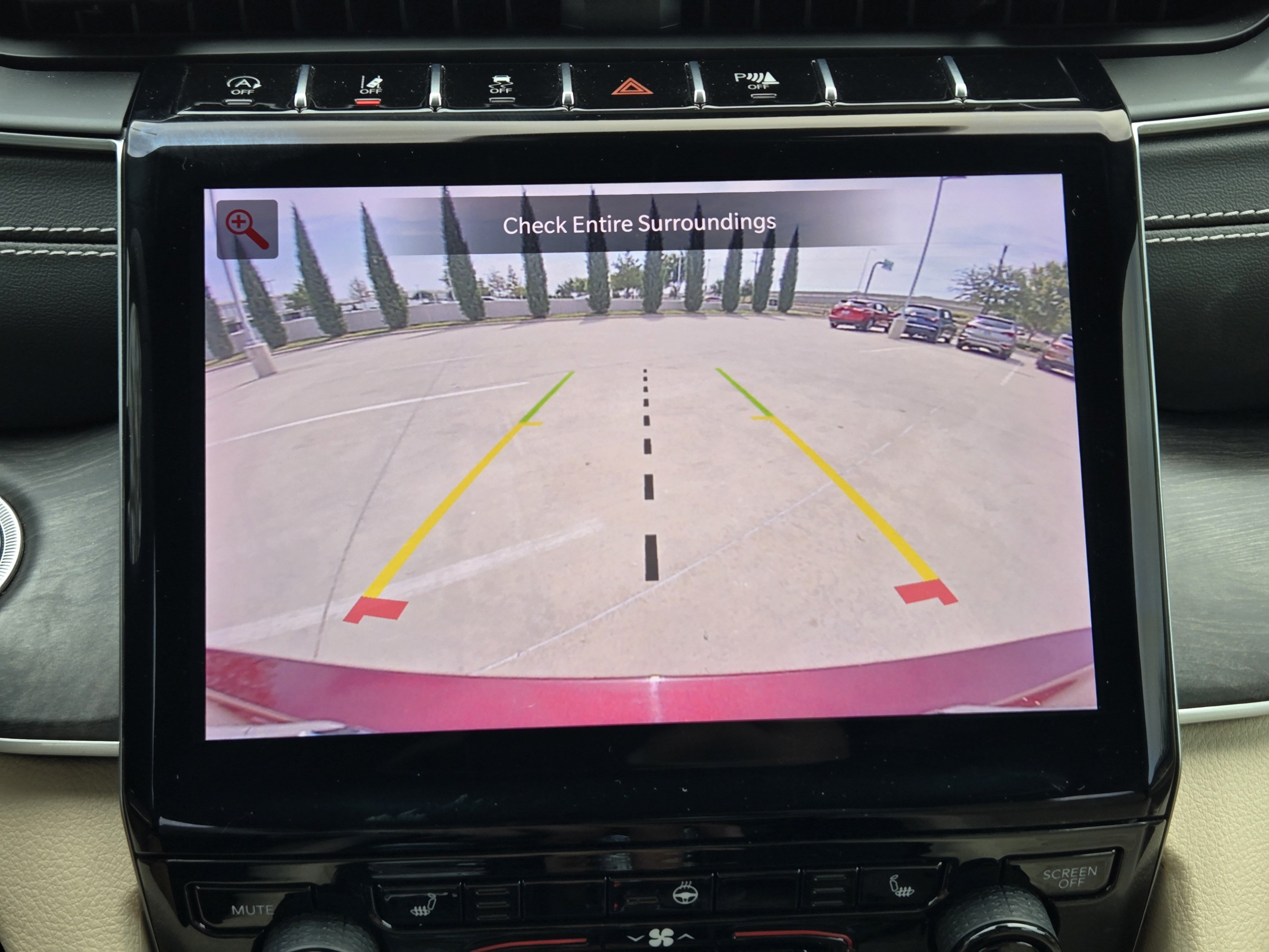 Used 2023 Jeep Grand Cherokee L Limited AWD/4WD image 14