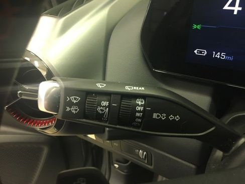 Used 2024 Chevrolet Equinox EV RS image 32