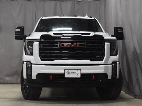 Used 2024 GMC Sierra 2500 AT4 w/ Technology Package image 5