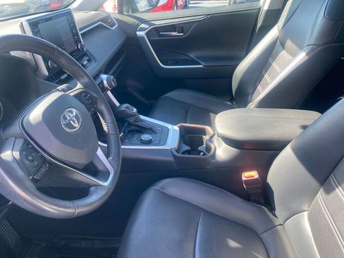 Used 2019 Toyota RAV4 Limited w/ Cold Weather Package AWD/4WD image 13