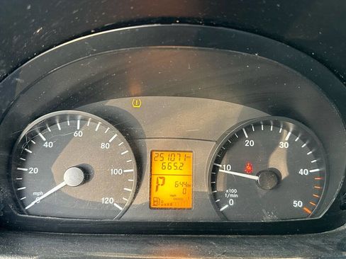 Used 2014 Mercedes-Benz Sprinter 2500 image 12