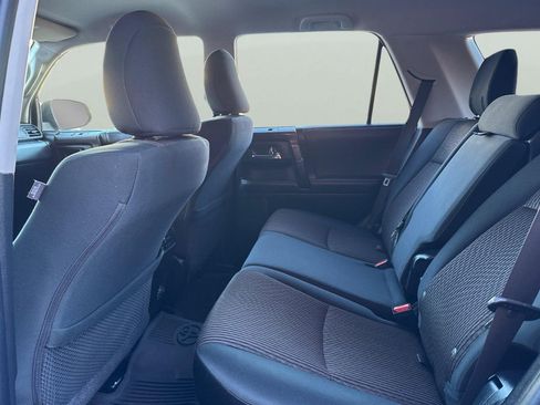 Certified 2022 Toyota 4Runner TRD Off-Road image 6