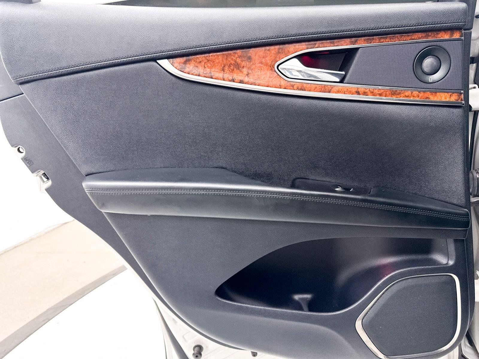 Used 2019 Lincoln Nautilus Reserve FWD image 30