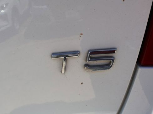 Used 2017 Volvo S60 T5 Dynamic FWD image 11