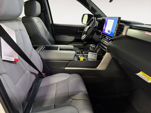 New 2026 Toyota Tundra Limited AWD/4WD image 19