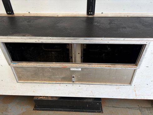 Used 2023 Ford E-450 and Econoline 450 Super Duty w/ Power Windows & Locks Group image 27