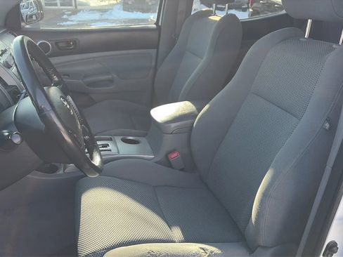 Used 2011 Toyota Tacoma 4x4 Double Cab image 9