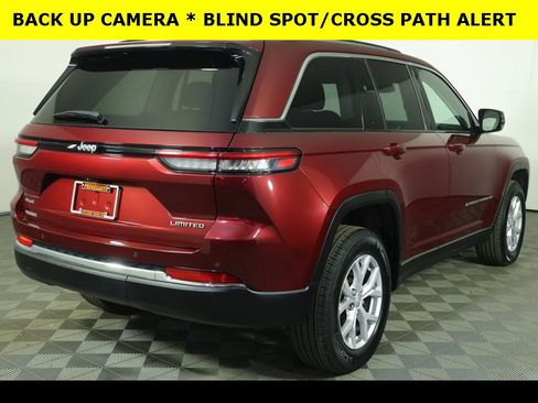 Used 2022 Jeep Grand Cherokee Limited image 13