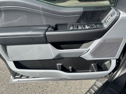 New 2025 Ford F250 XLT w/ Black Appearance Package image 16