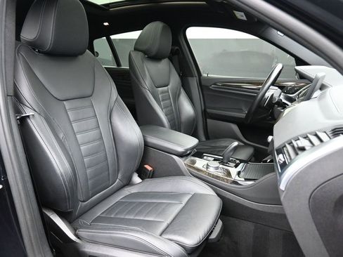 Used 2019 BMW X4 M40i w/ Premium Package image 27