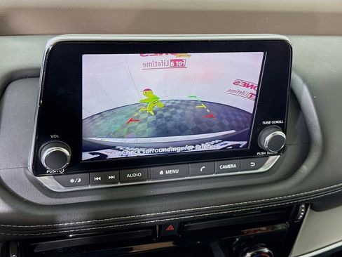 Used 2022 Nissan Rogue SV FWD image 5