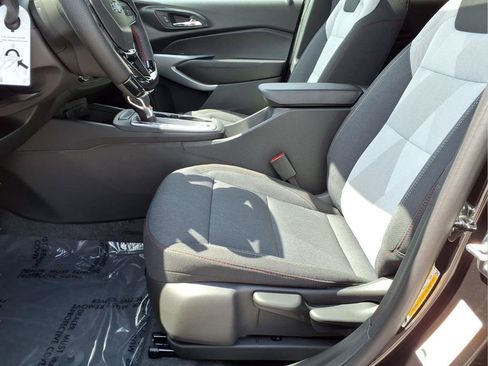 New 2026 Chevrolet Trax RS w/ Sunroof Package FWD image 21
