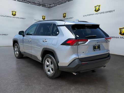 Used 2023 Toyota RAV4 LE AWD/4WD image 3