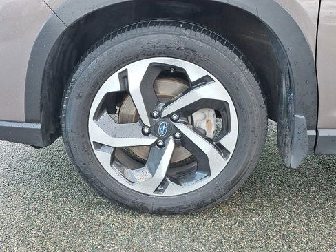 Used 2023 Subaru Forester Touring image 9