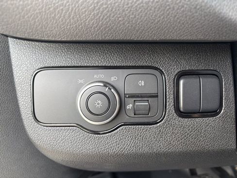 Used 2024 Mercedes-Benz Sprinter 2500 image 41