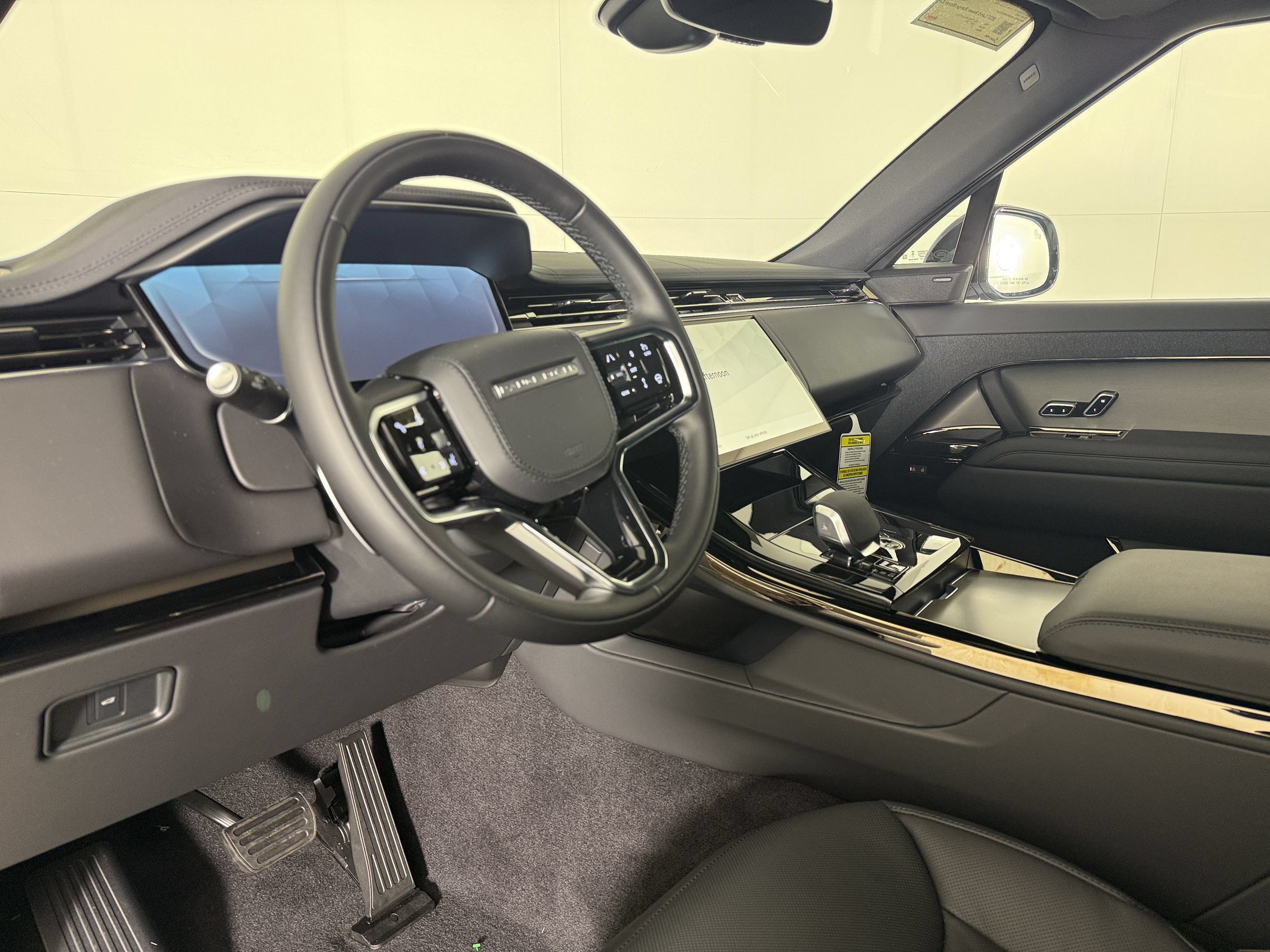 New 2027 Land Rover Range Rover Sport SE AWD/4WD image 4