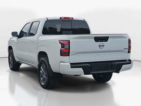 Used 2025 Nissan Frontier SV w/ SV Convenience Package image 7