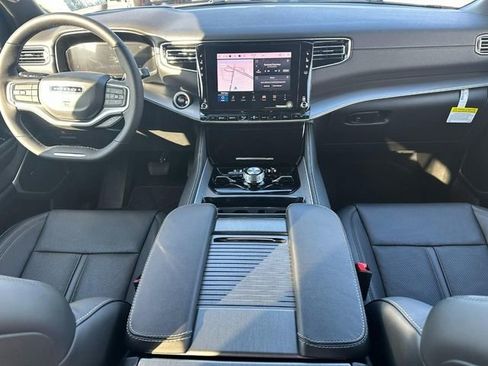 New 2025 Jeep Wagoneer L Series II w/ Convenience Group I AWD/4WD image 7