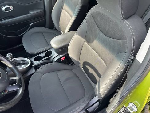 Used 2014 Kia Soul FWD image 11