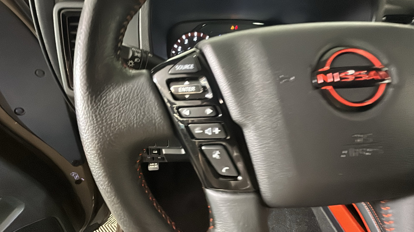 Used 2023 Nissan Frontier PRO-4X w/ Technology Package AWD/4WD image 20