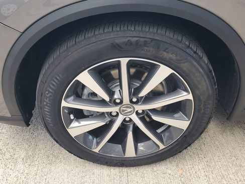Used 2025 Acura MDX w/ Technology Package FWD image 4